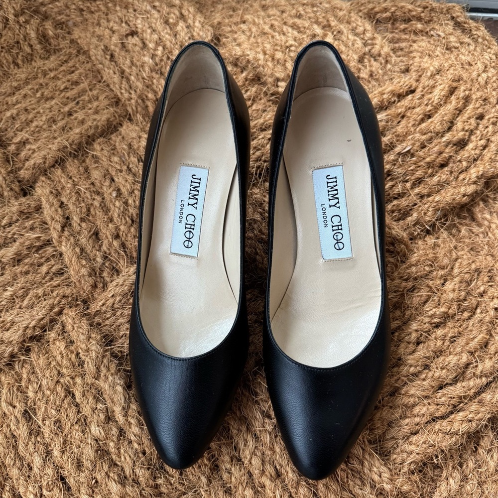 NWOT Jimmy Choo Black Pumps